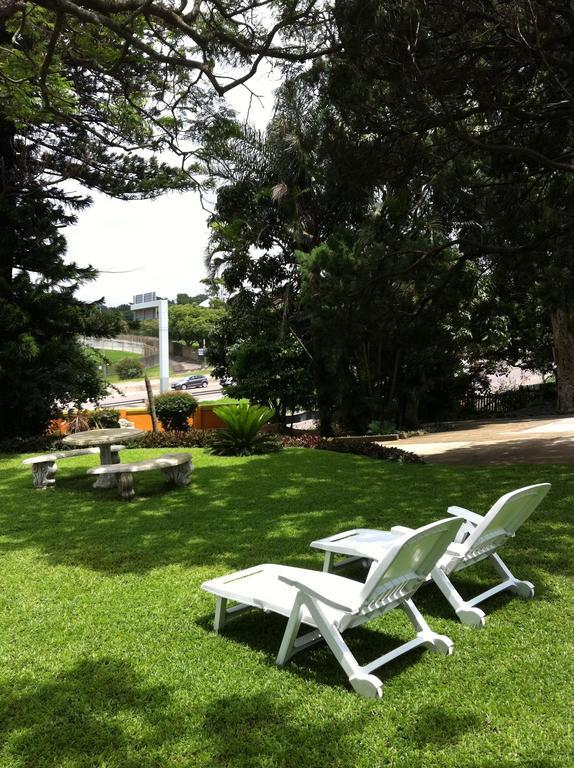 The Crescent Guesthouses - Bnb/Self Catering 다반 외부 사진